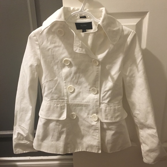 Jackets and shirts - Picture 1 of 6